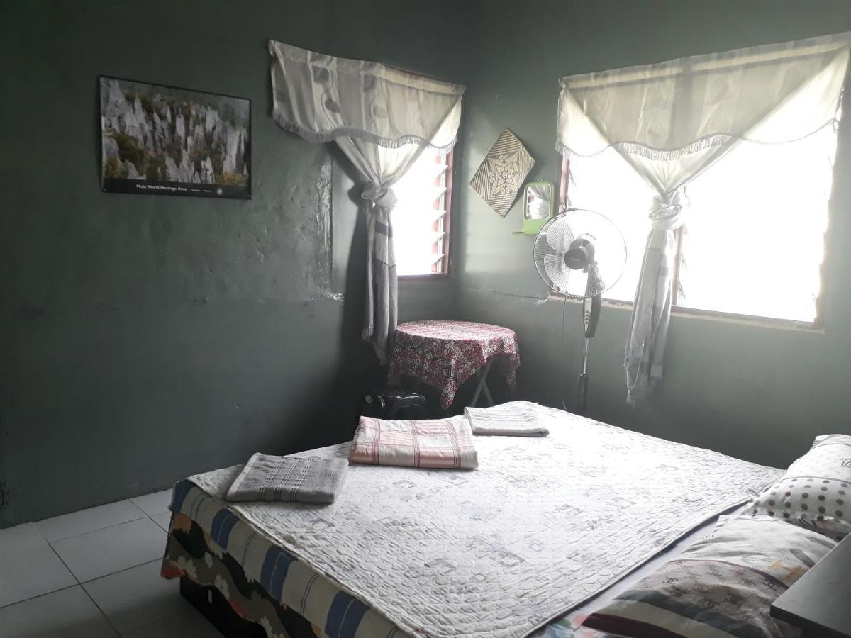 Mulu D Cave Homestay エクステリア 写真