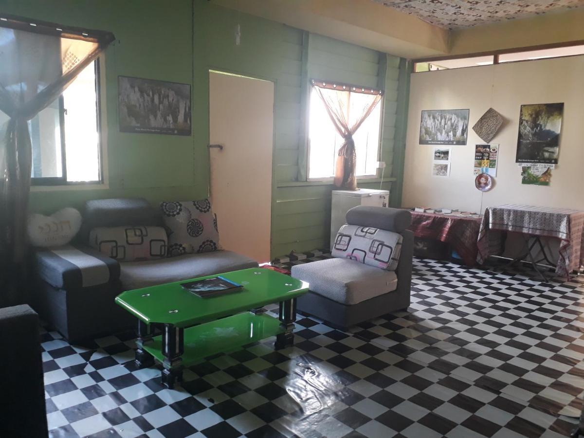 Mulu D Cave Homestay エクステリア 写真